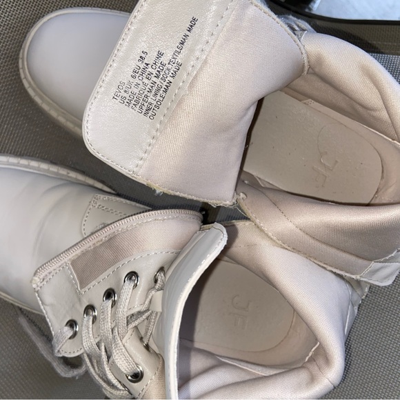 GUC JustFab US Sz-8 Combat Boots- Lace & Zipper, Creamy White, Silver Lace Rivet - Picture 6 of 15